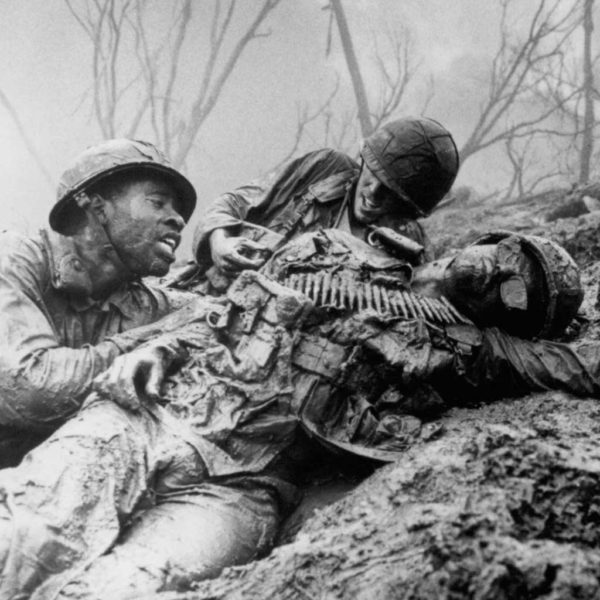 Hamburger Hill (1987) – John Irvin