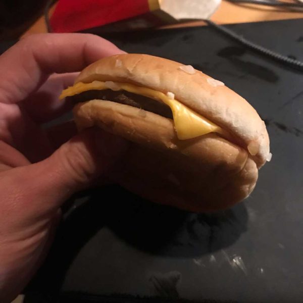 Cheese Burger – MacDonald‘s