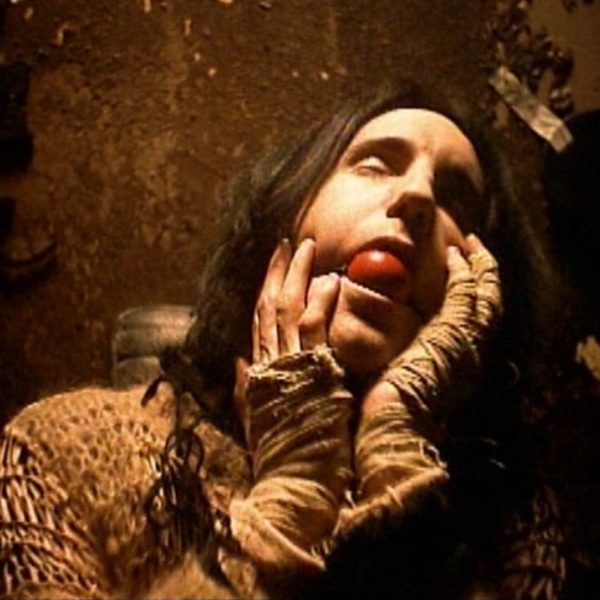 Closer (1994) – Mark Romanek