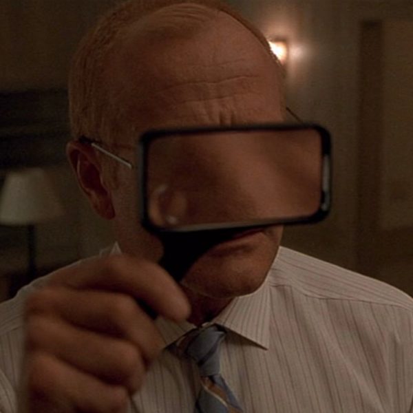 One Hour Photo (2002) – Mark Romanek